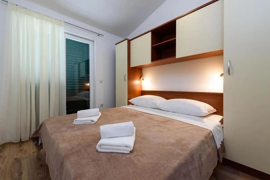 Apartment In Seget Vranjica With Sea View, Balcony, Air Conditioning, Wifi 5142-3