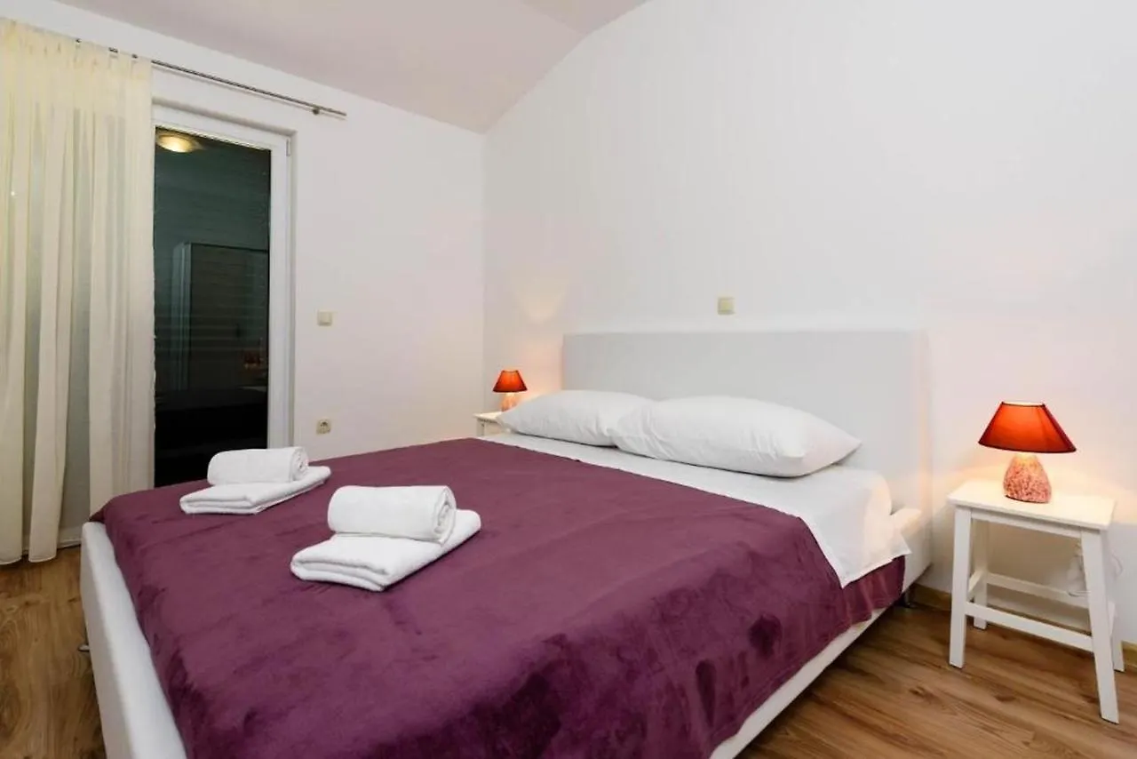 Apartment In Seget Vranjica With Sea View, Balcony, Air Conditioning, Wifi 5142-3