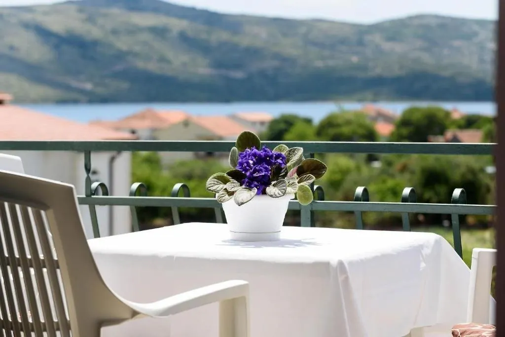 Apartment In Seget Vranjica With Sea View, Balcony, Air Conditioning, Wifi 5142-3